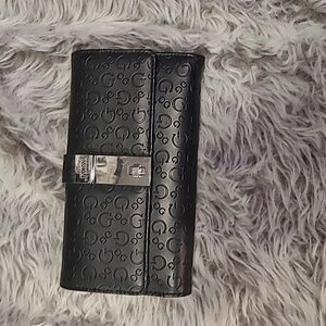 Guess Wallet
